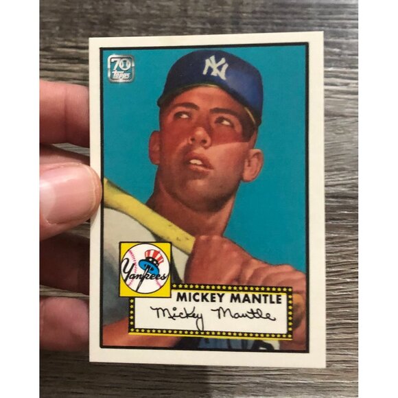 Mickey Mantle 2021 Topps 70th Anniversary Rookie Reprint Card #3 - Picture 3 of 3